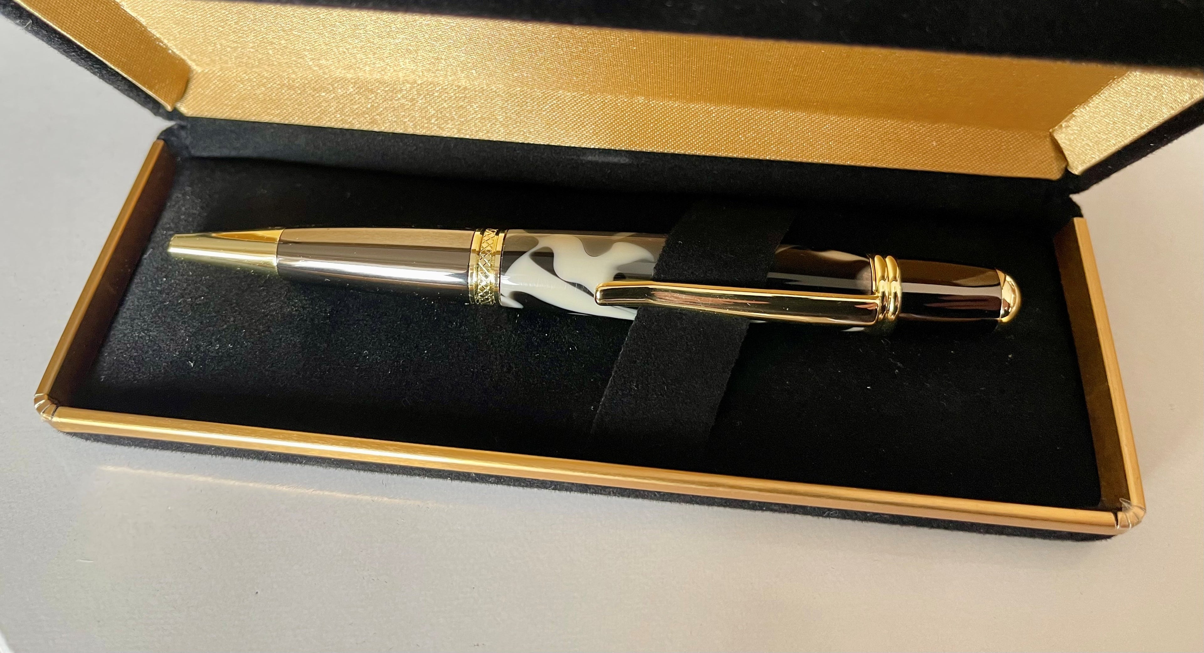 Sierra Twist Ballpoint Pen – Black & White Marble Swirl