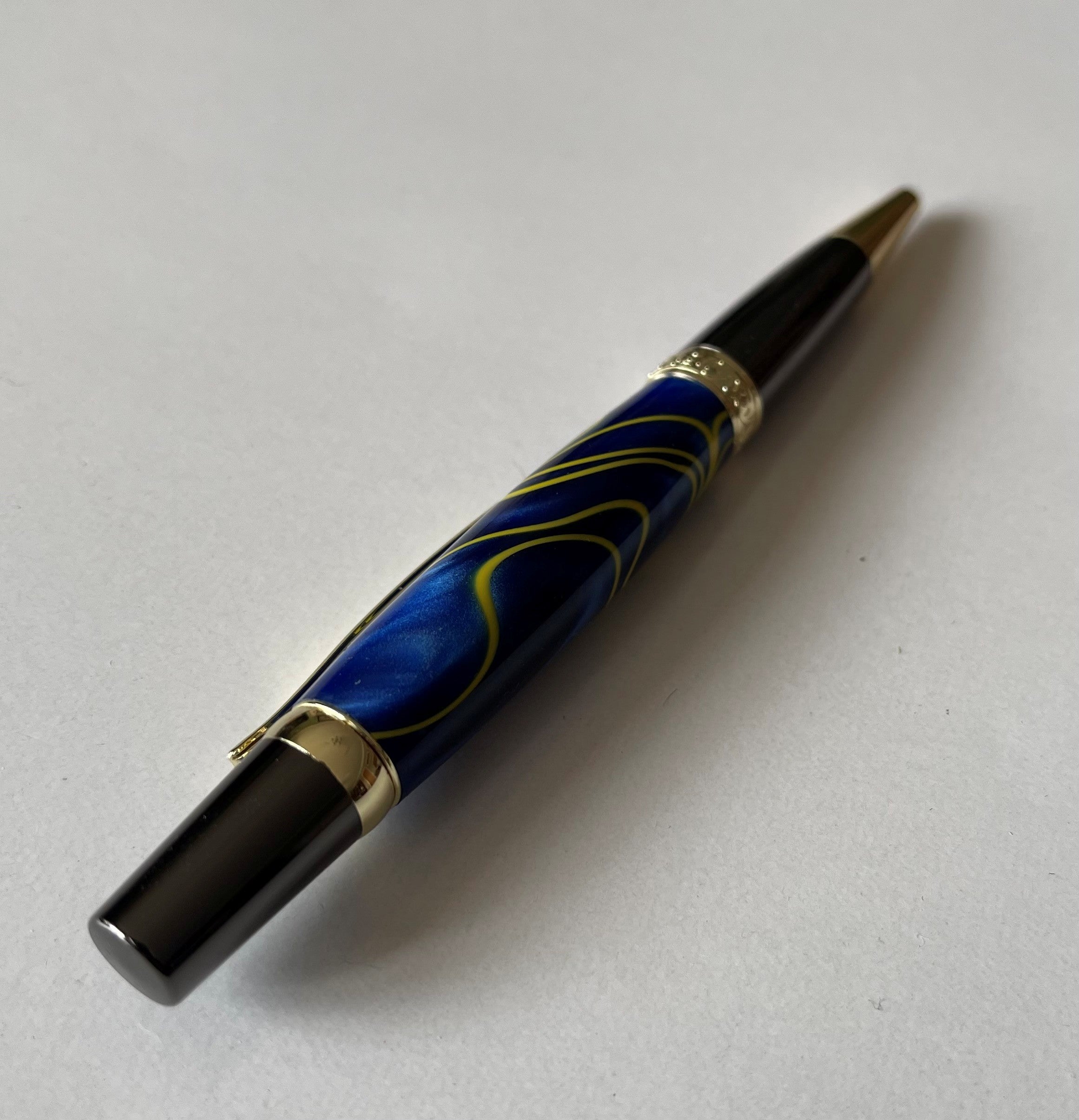 Sierra Twist Ballpoint Pen – Dark Blue & Yellow Swirl