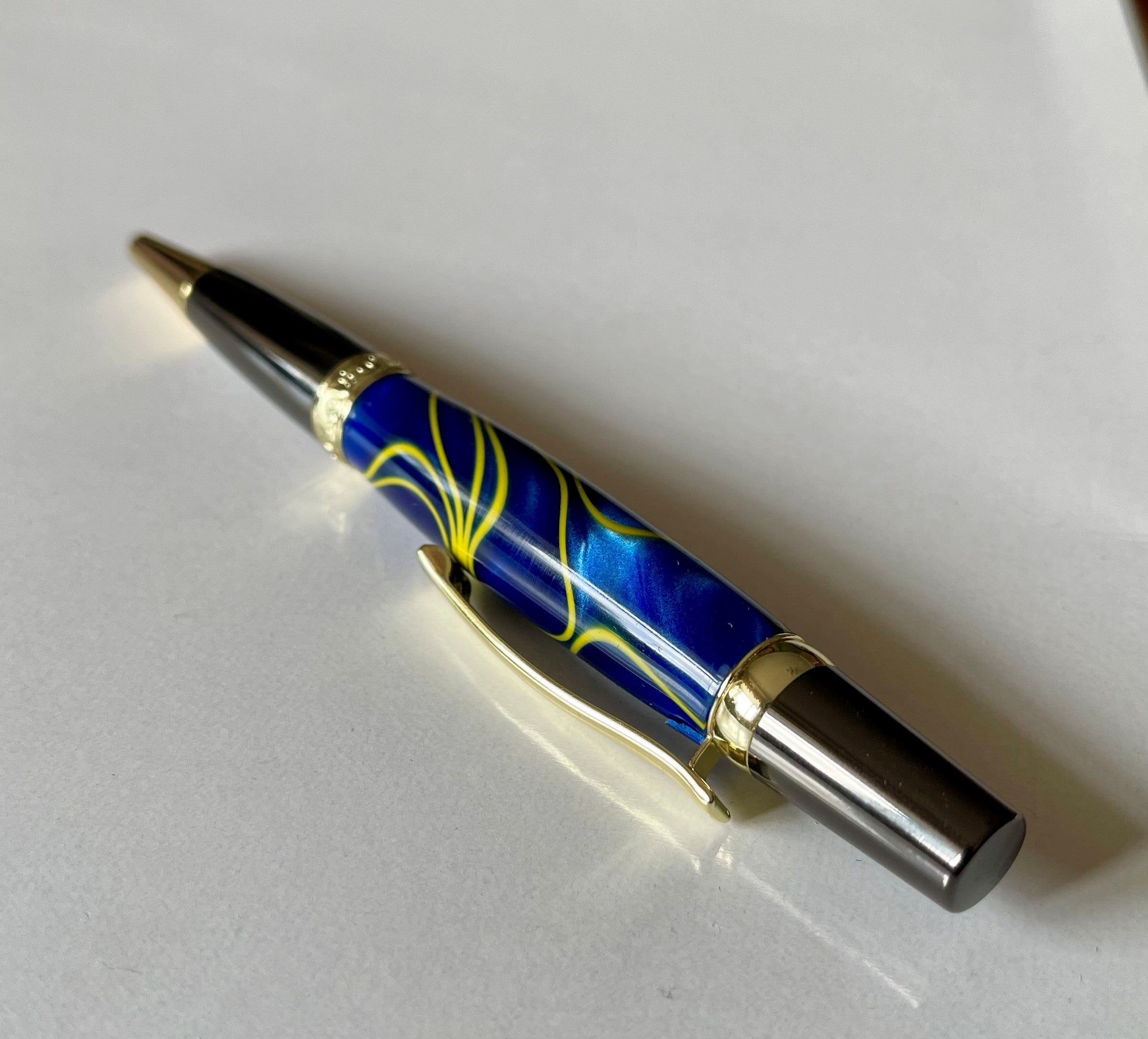 Sierra Twist Ballpoint Pen – Dark Blue & Yellow Swirl